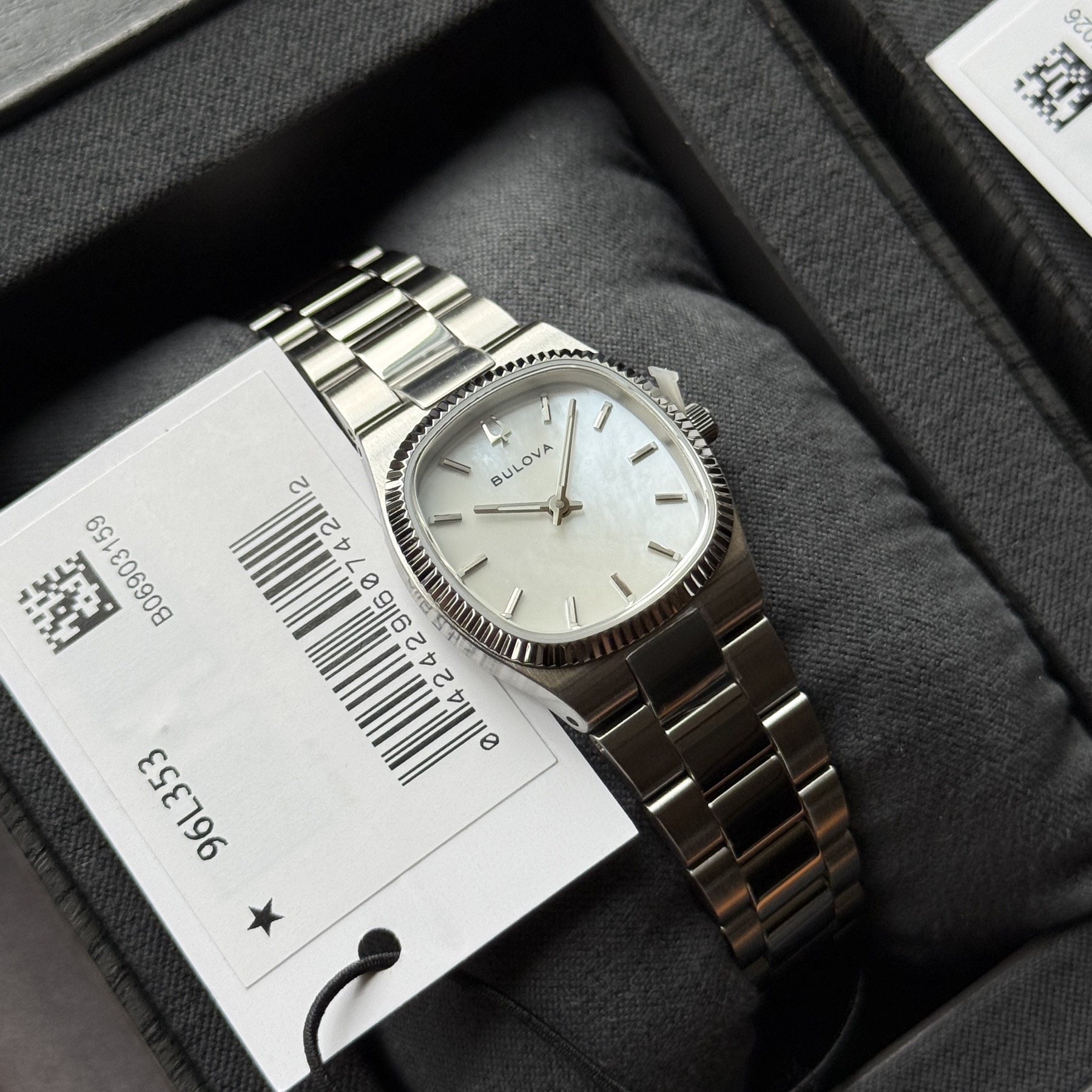 Bulova Bulova Super Seville Mini - 96L353 White MOP (Mother of Pearl) Dial - Ladies Watch