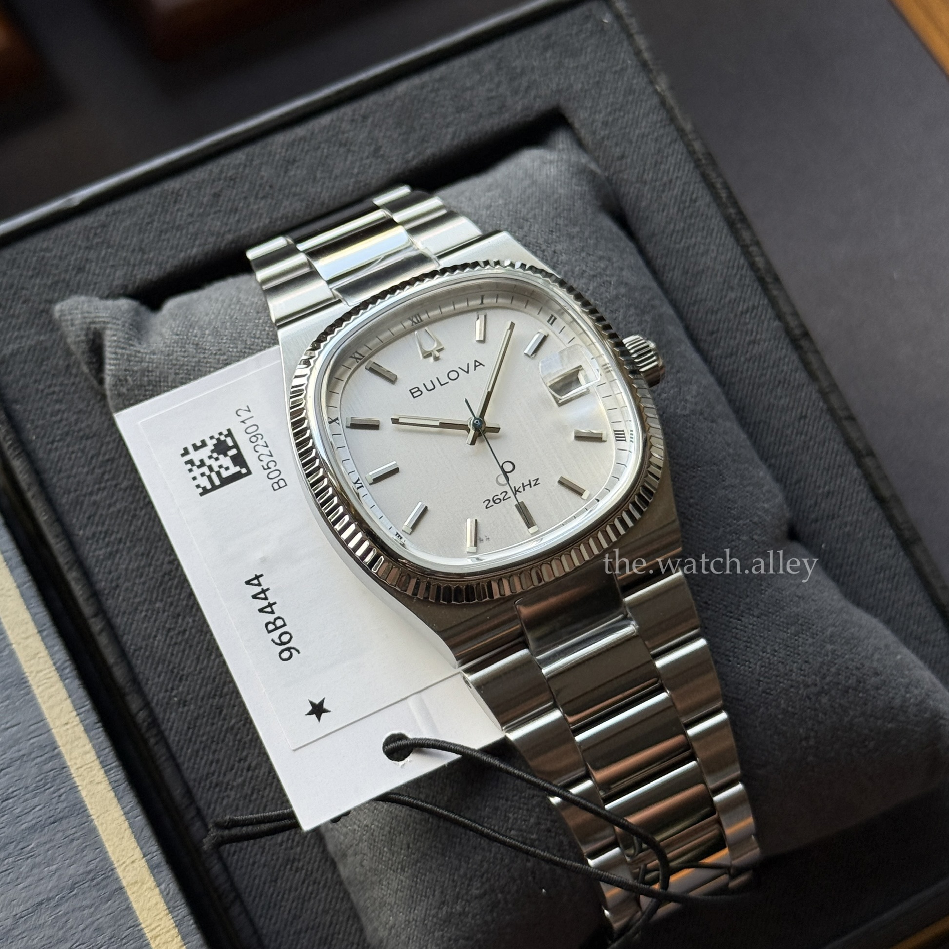 Bulova Bulova Super Seville - Silver / White Dial 262 kHz Precisionist - Retro TV Style - Ref. 96B444