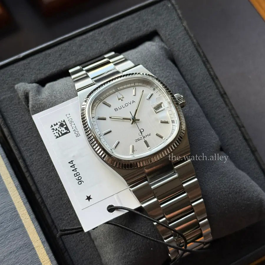 Bulova Bulova Super Seville - Silver / White Dial 262 kHz Precisionist - Retro TV Style - Ref. 96B444