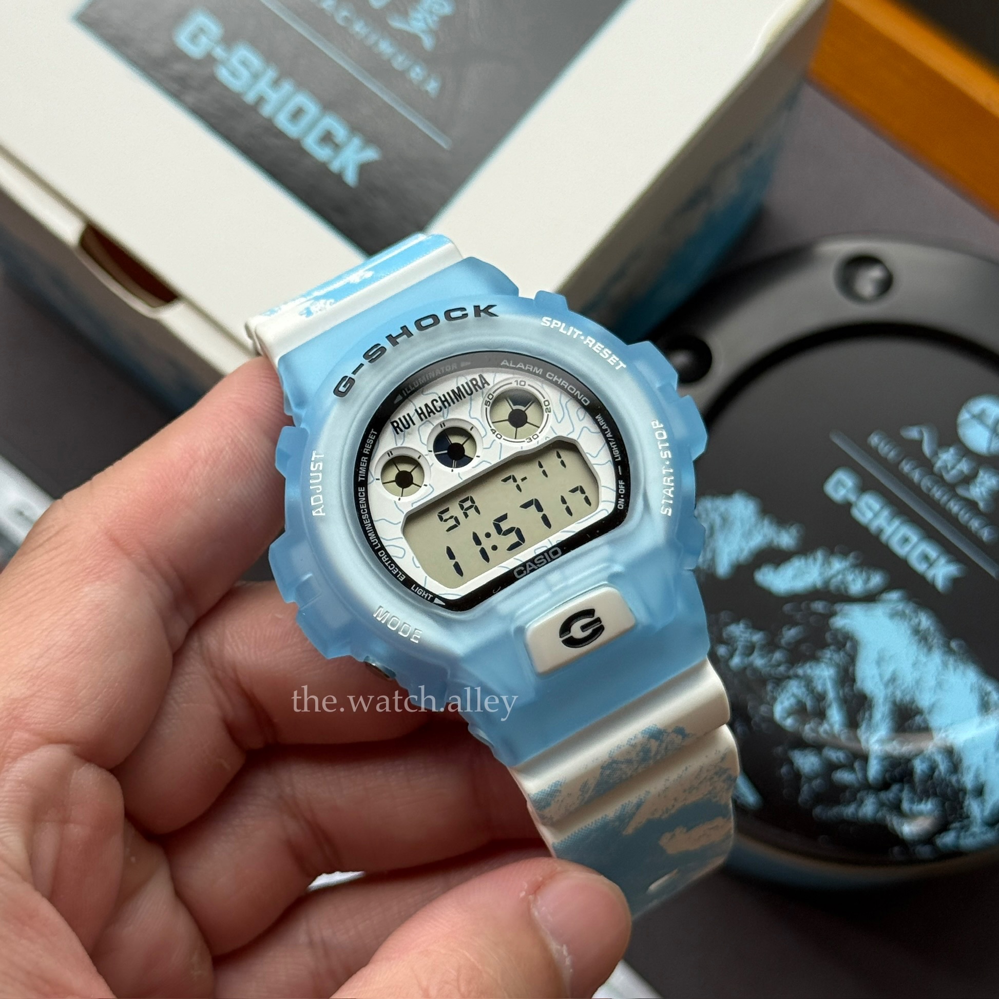 Casio GSHOCK Casio G-SHOCK x Rui Hachimura - DW-6900RH-2 / DW-6900RH-2DR 40th Anniversary Collaboration Model - Blue & White Digital Watch