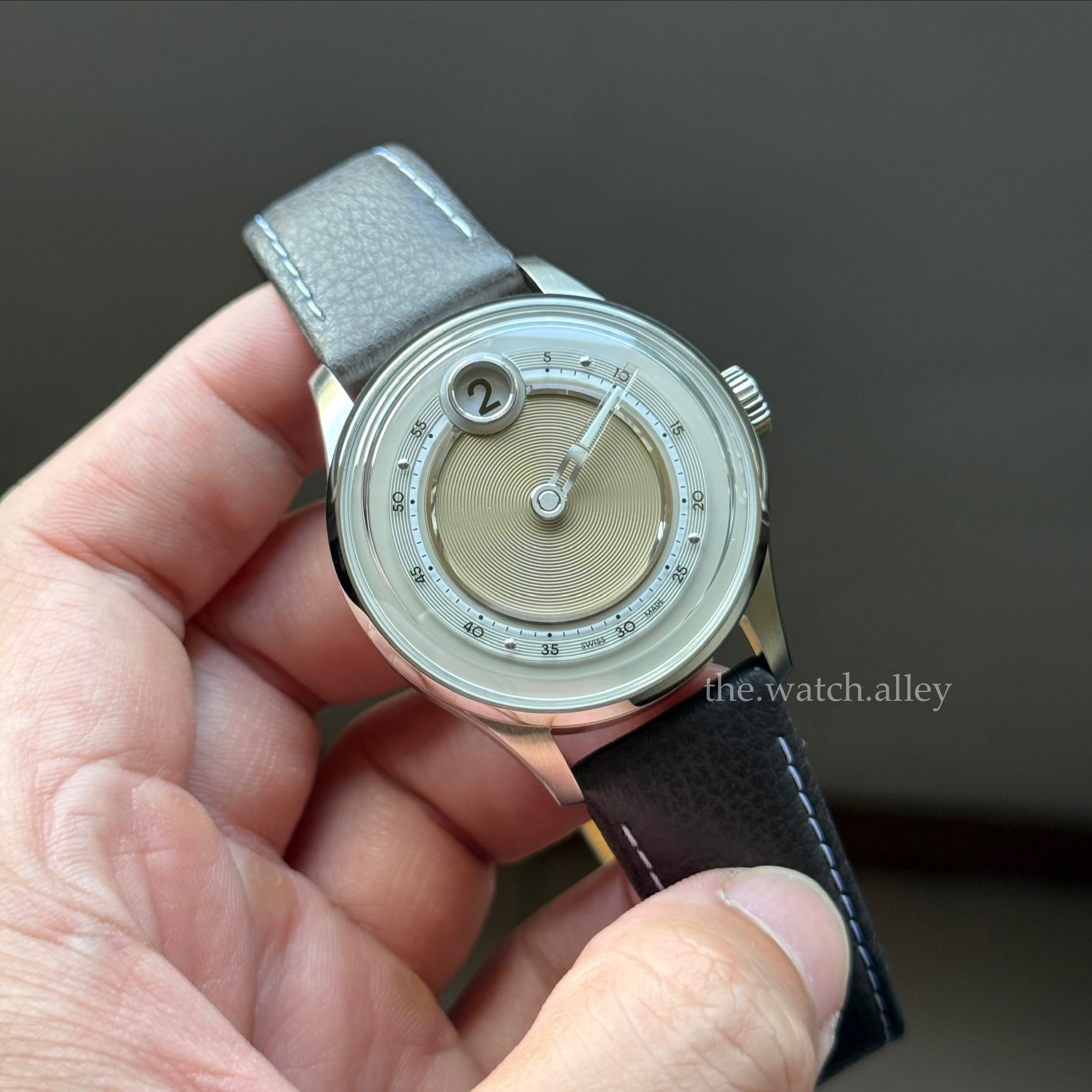 Christopher Ward Christopher Ward C1 Jump Hour Mk V - Dawn Ref. C01-39AJH4-S00E0-MT - Automatic Jump Hour Watch