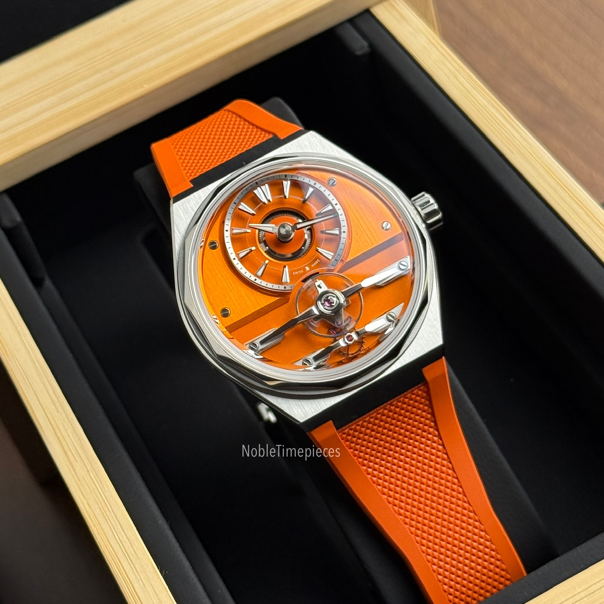 Christopher Ward Christopher Ward C12 Loco “Frisco Orange” C12-41H6D1-S00O0-RO
