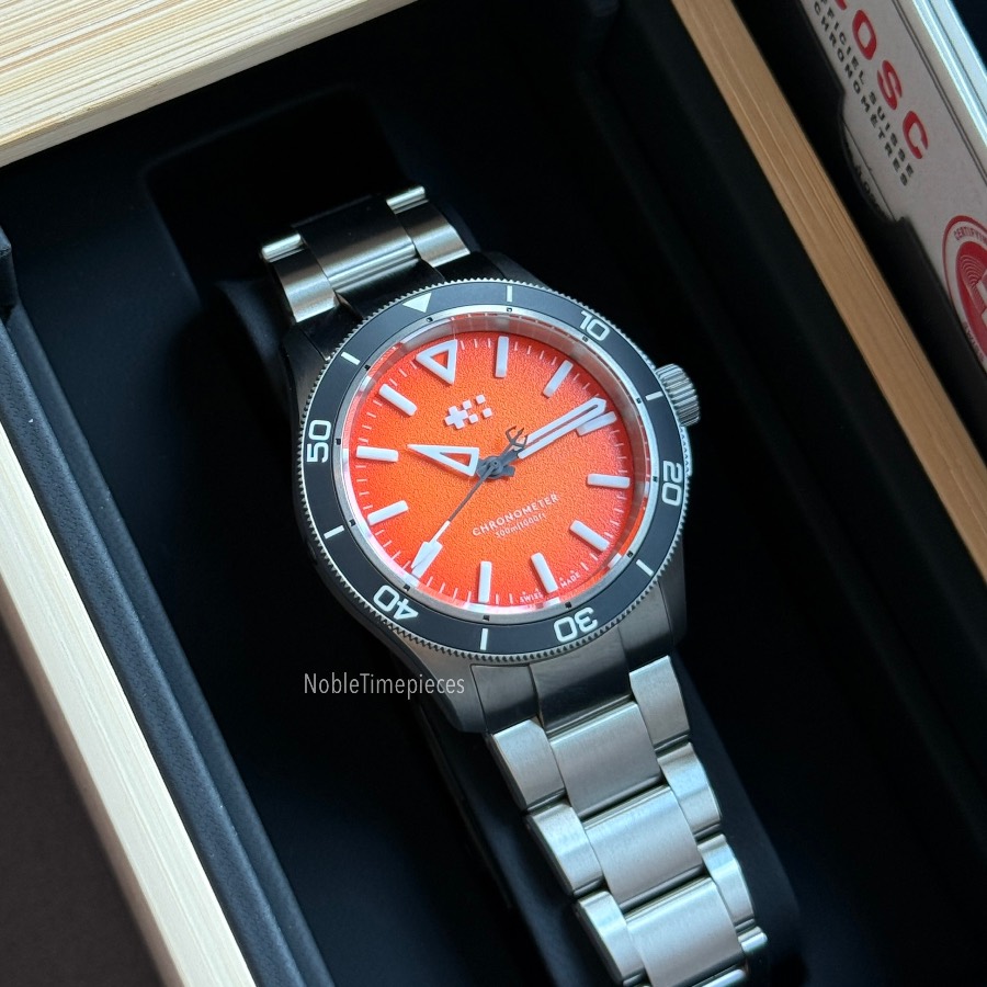 Christopher Ward Christopher Ward C60 Trident Lumière - Orange Dial Ref. C60-41C3H31T0KO0-B0 - Oracle Time Award-Winning COSC Titanium Dive Watch