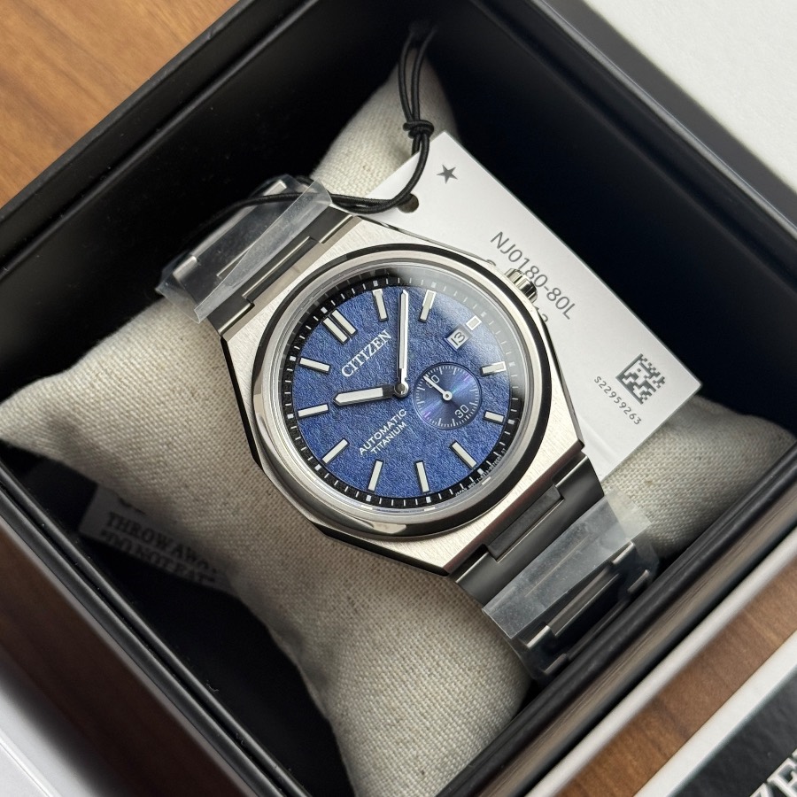Citizen Citizen Zenshin / Forza Automatic - NJ0180-80L Blue Textured Dial - Super Titanium