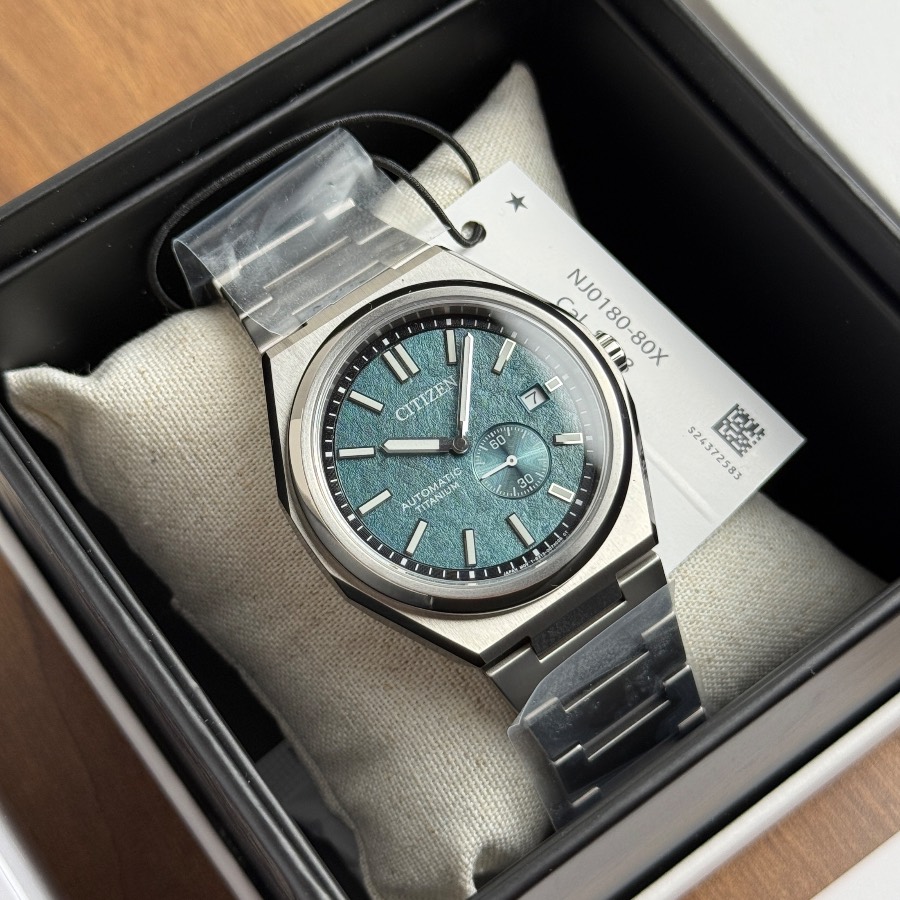 Citizen Citizen Zenshin / Forza Automatic - NJ0180-80X Green Textured Dial - Super Titanium