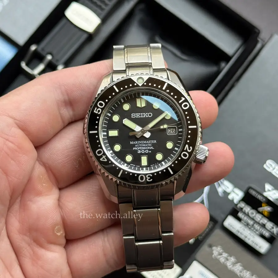 Seiko JDM Seiko Marinemaster Professional 300 - SBDX017 Discontinued MM300 - Black Divers Watch
