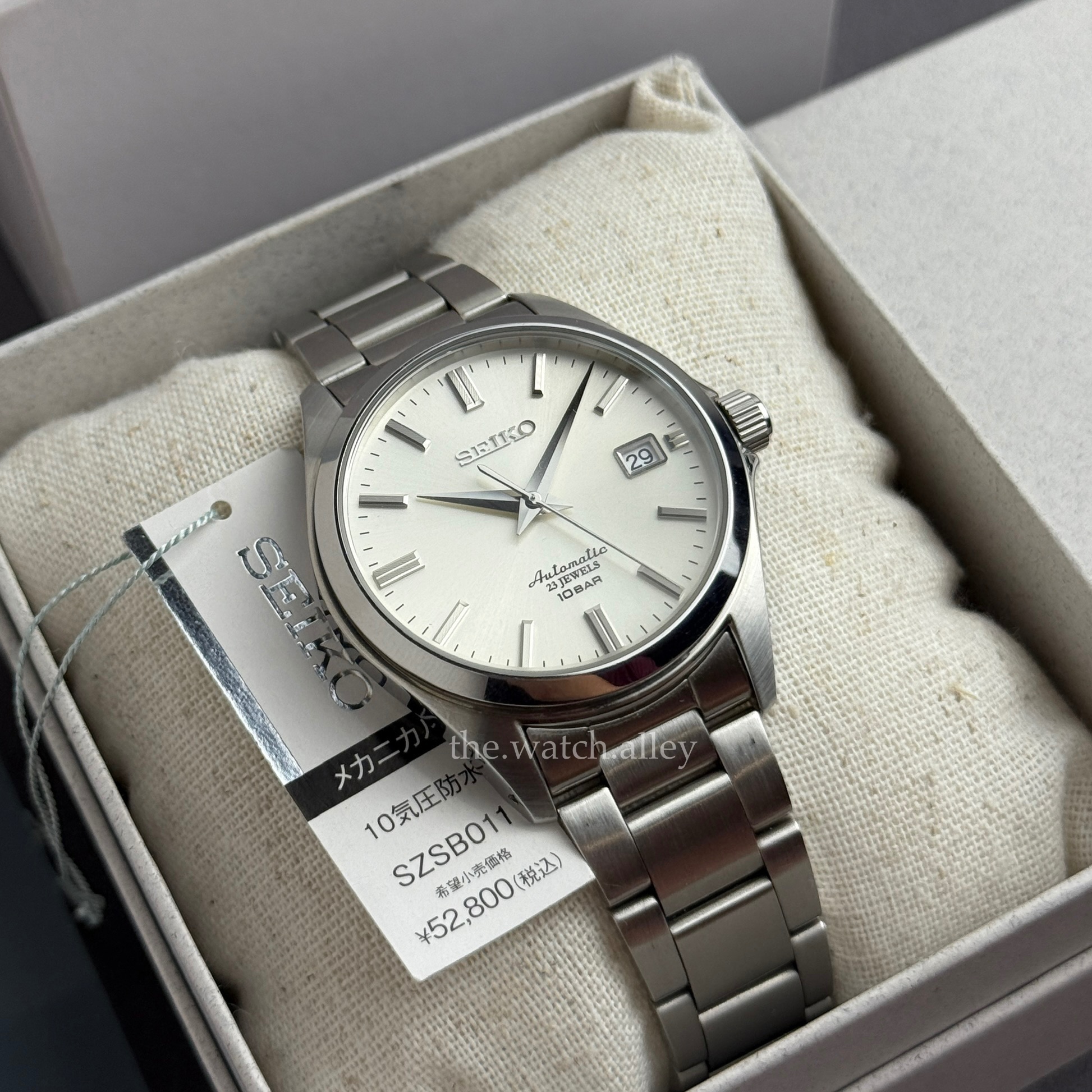 Seiko JDM Seiko Mechanical / Automatic - SZSB011 White / Ivory Dial - “Budget SARB035 Alternative” - Dress Watch