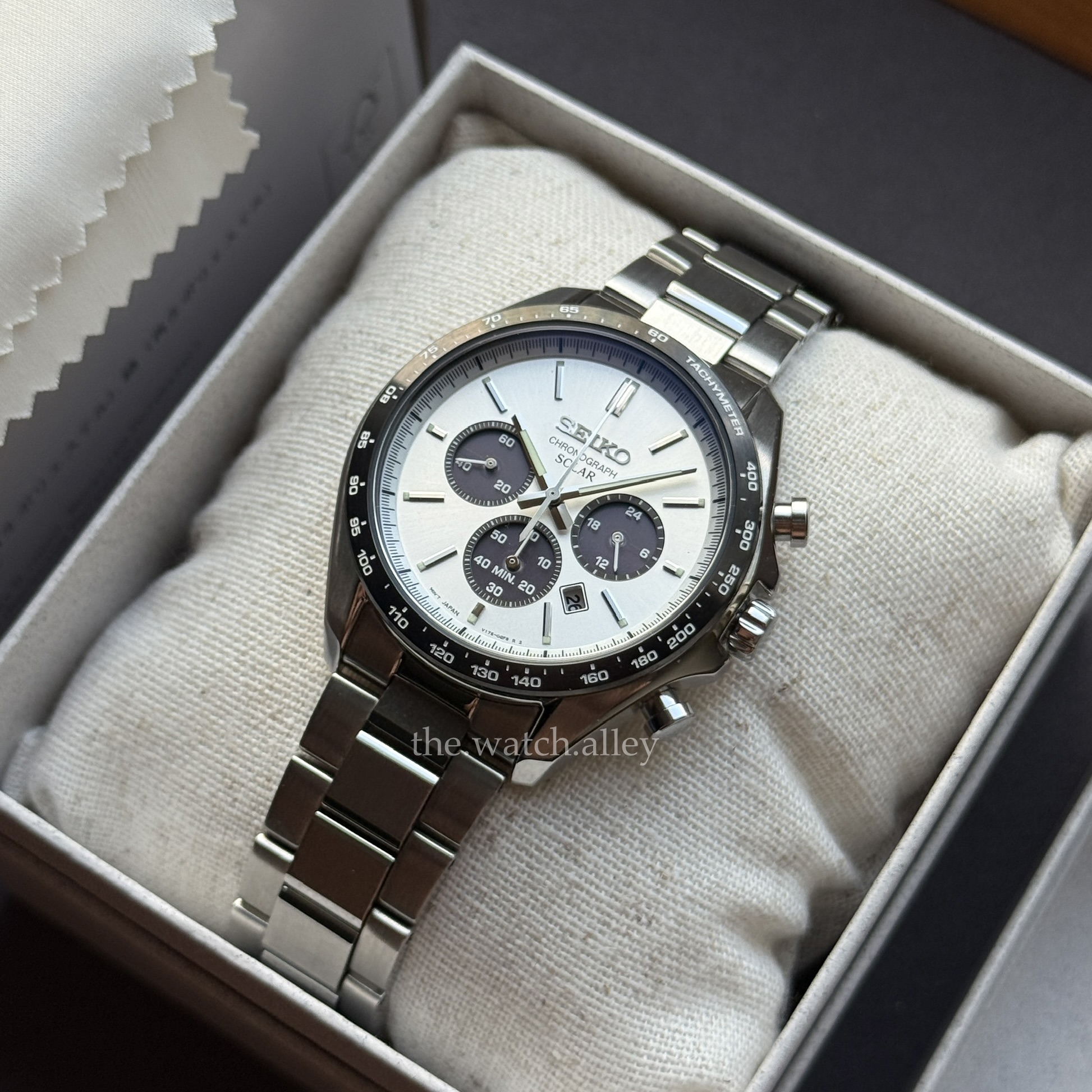 Seiko JDM Seiko Selection - Panda SBPY165 - Solar Chronograph