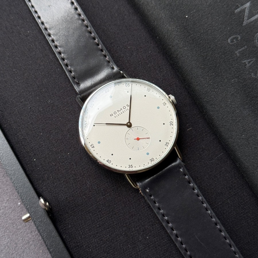 NOMOS NOMOS Glashütte Metro 38 - Ref. 1108 White Silver-Plated Dial - Manual-Wind German Dress Watch