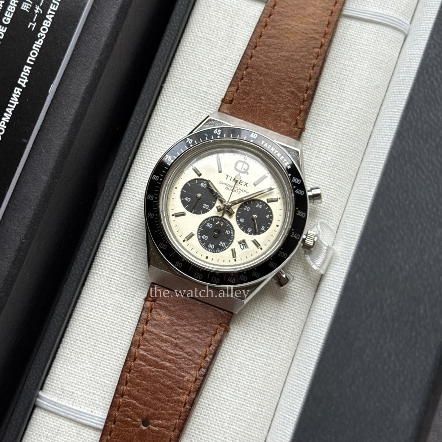 Timex Q Timex Chronograph - TW2V42800 Cream Dial - 40mm Leather Strap Chronograph