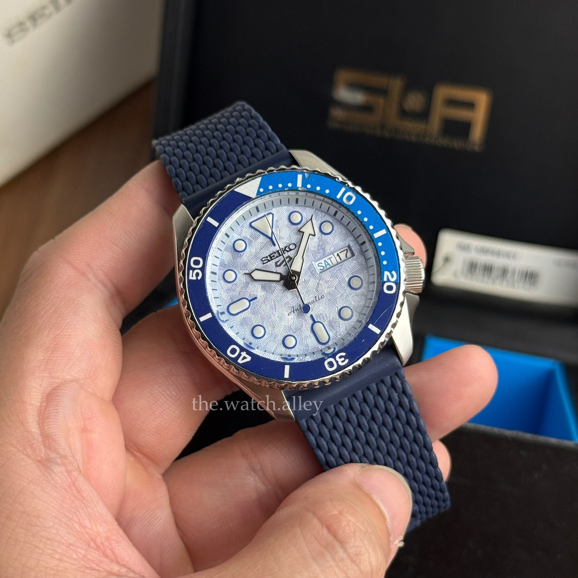 Seiko Seiko 5 Sports - Limited Edition “SLA” 2020pcs SRPE81 / SRPE81K1 - “Snowflakes Dial” 5KX