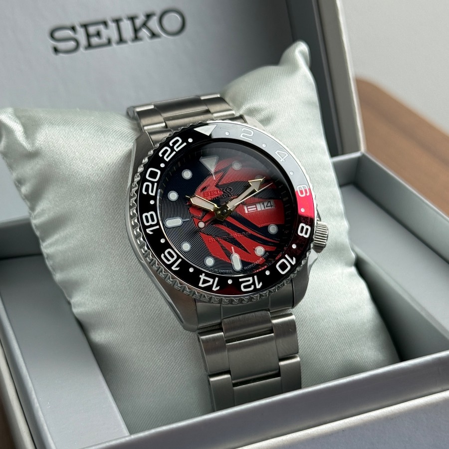 Seiko Seiko 5 Sports “San Beda Red Lion” Mod Watch - SRPD57K1 Base