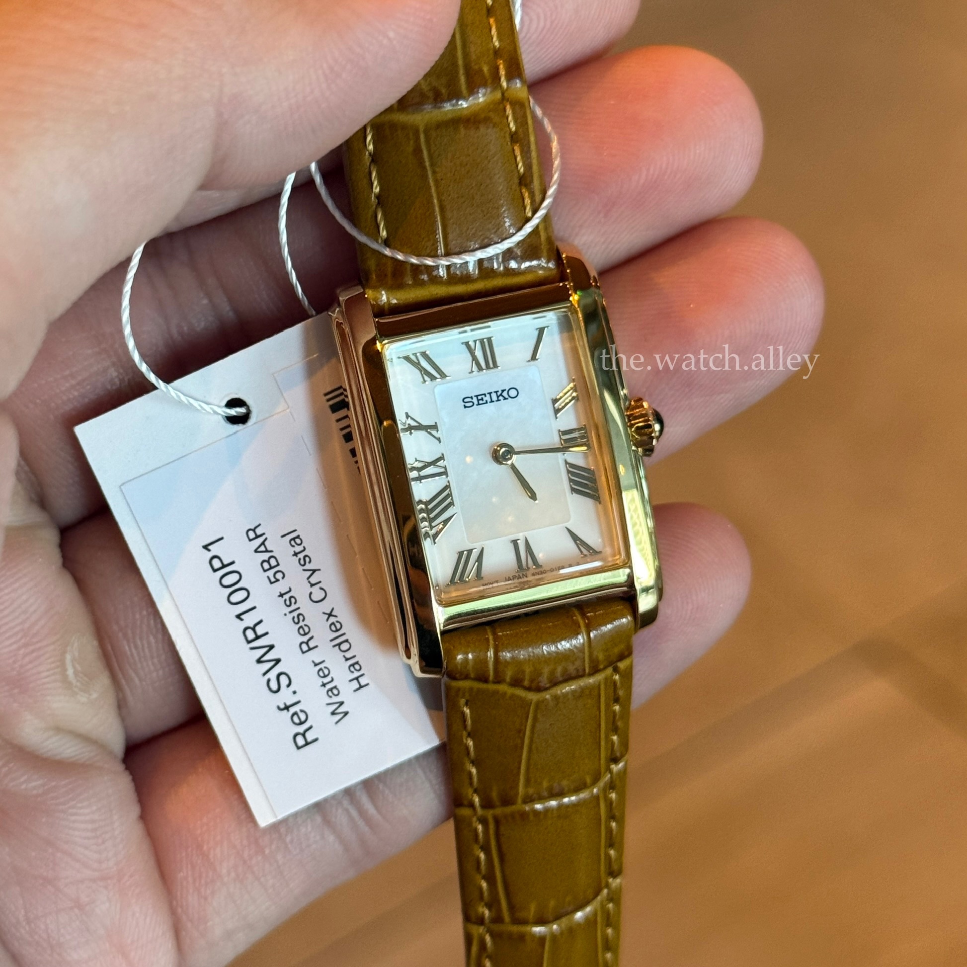 Seiko Seiko Essentials - Classic Tank SWR100 / SWR100P1 Cream / White Mother-of-Pearl (MOP) Dial - Gold Case Ladies’ Watch