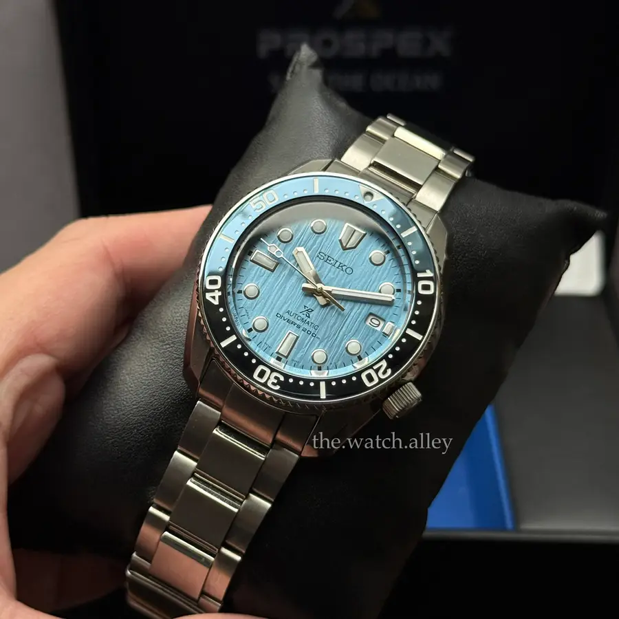 Seiko Seiko Prospex MM200 - “Glacier” Ice Blue SPB299 / SPB299J1 - Save The Ocean 1968 Diver’s Modern Re-interpretation