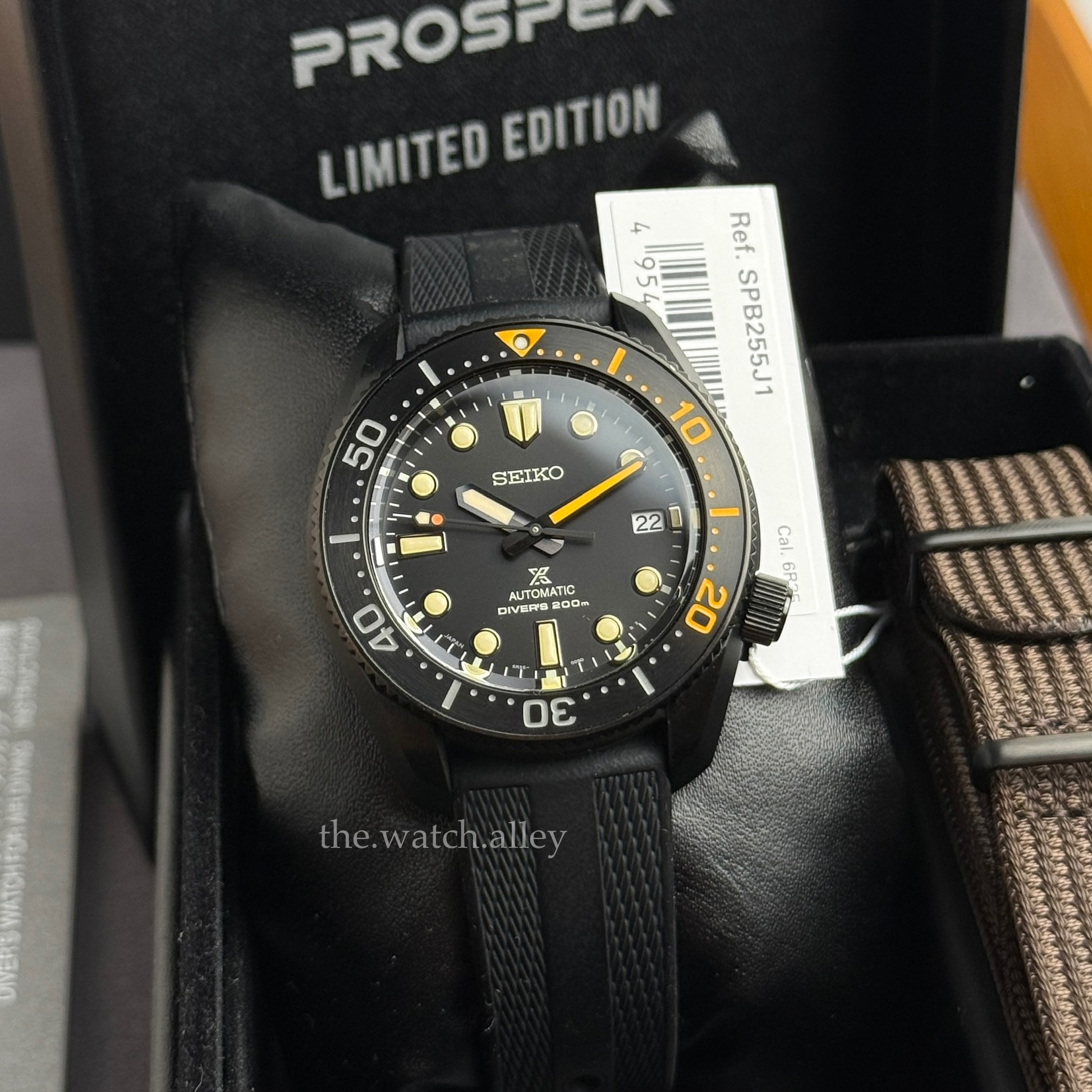 Seiko Seiko Prospex MM200 "The Black Series" - SPB255 / SPB255J1 1968 Mechanical Diver’s Modern Re-interpretation - Limited Edition 5,500pcs