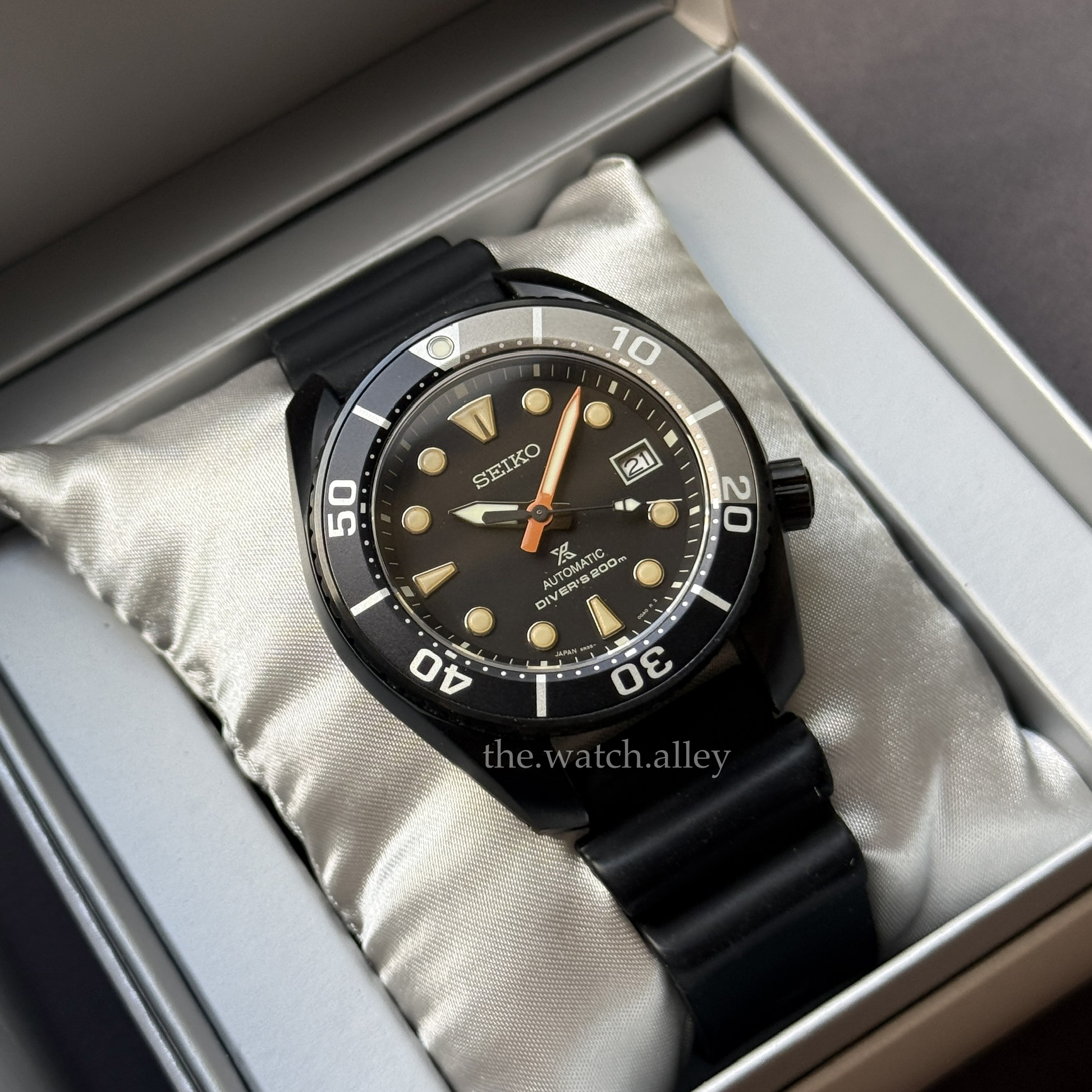 Seiko Seiko Prospex - "Ninja Sumo" SPB125 / SPB125J1 Black Series Divers - Limited Edition 7,000pcs