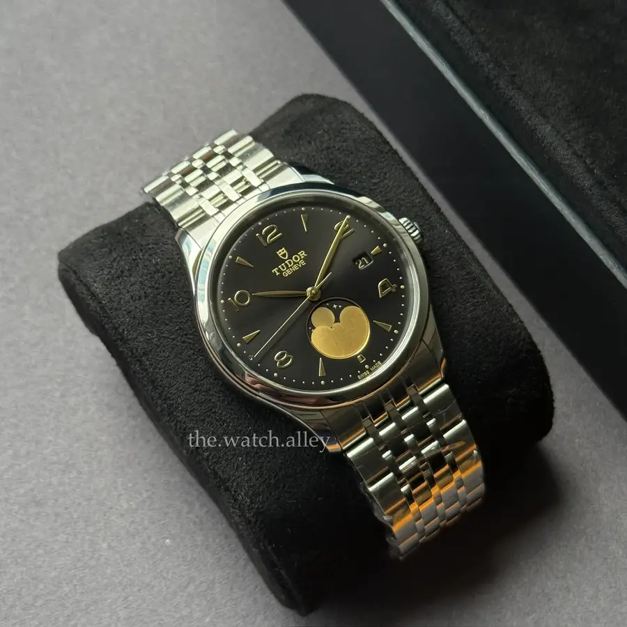 Tudor Tudor 1926 Luna - Black & Gold Moonphase 39mm - M91560-0003